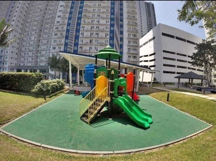 The Grass Residences Quezon City Exterior photo